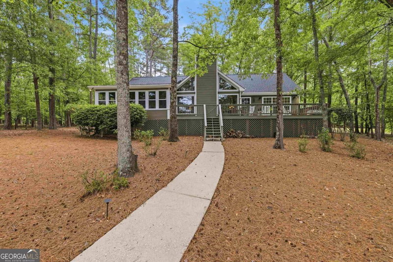 Photo 2 of 1010 Holmes Drive