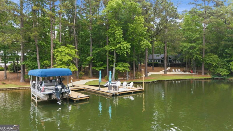 Photo 6 of 1010 Holmes Drive