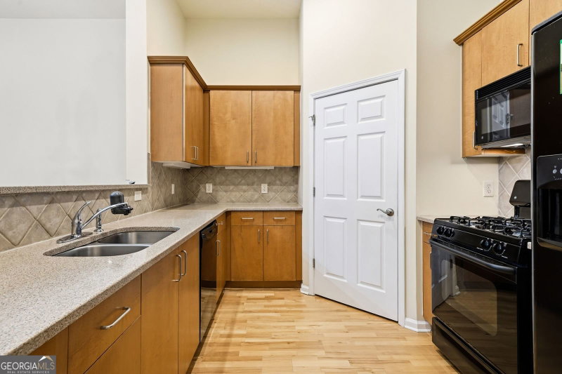 Photo 10 of 3150 Woodwalk Drive SE #3403