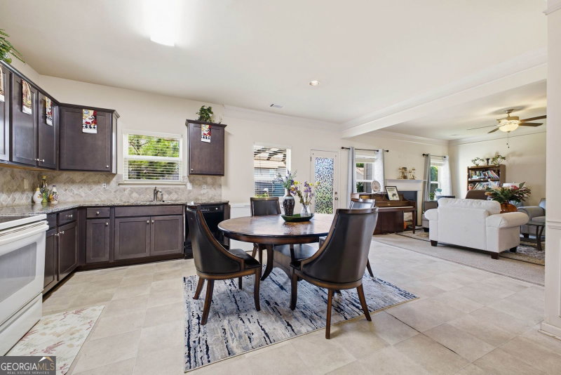 Photo 7 of 2115 Villa Spring Court