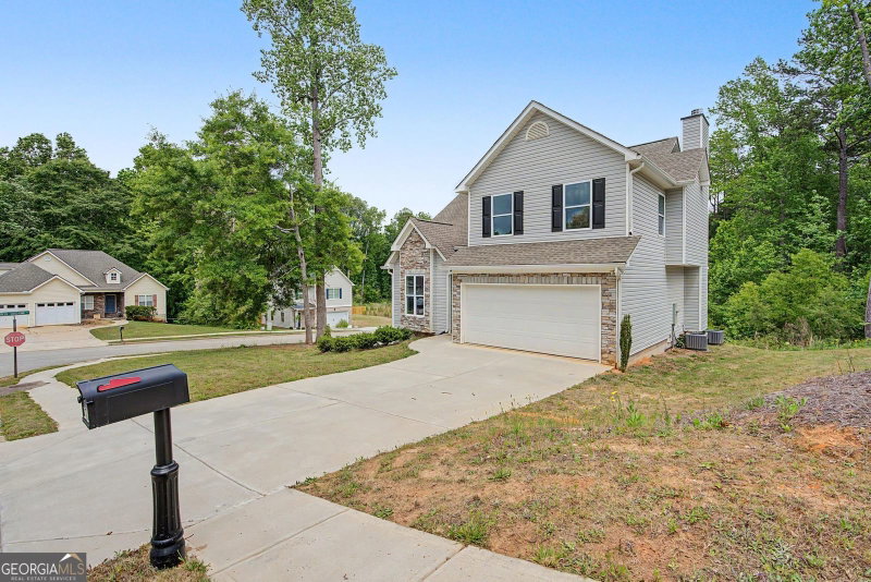 Photo 8 of 102 Woodside Court