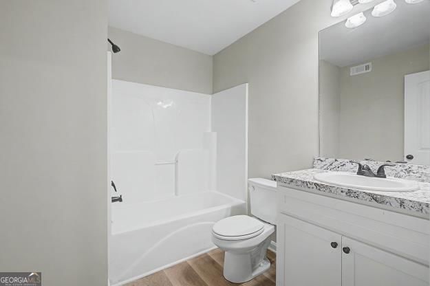 Photo 42 of 102 Woodside Court