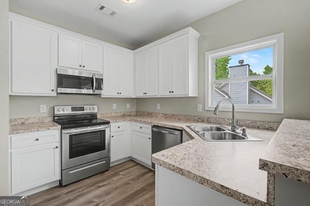 Photo 14 of 104 Woodside Court