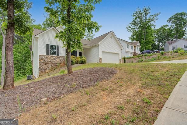 Photo 32 of 104 Woodside Court
