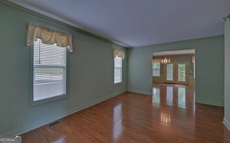 Photo 8 of 371 Shorewood Circle