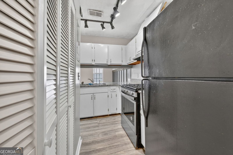 Photo 12 of 3380 Bayshore Drive