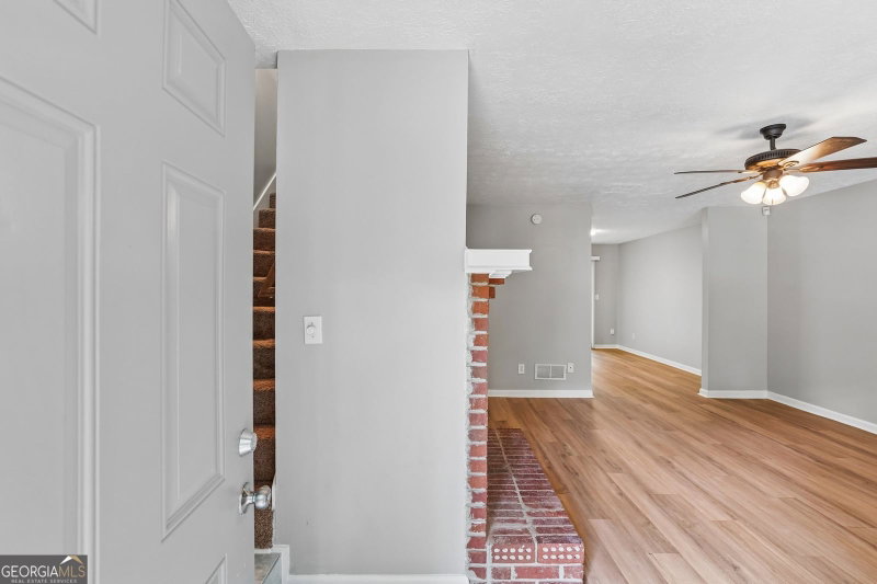 Photo 6 of 181 Timber Creek Lane SW