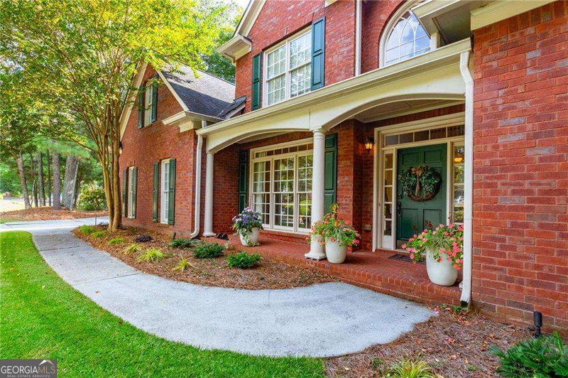 Photo 5 of 2330 Ashbourne Drive