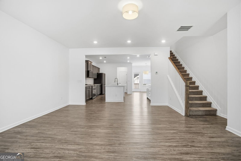 Photo 11 of 505 Ruths Drive