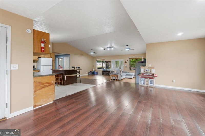 Photo 9 of 1050 Pintail Lane