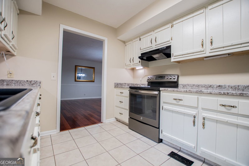 Photo 14 of 1499 Stonington Court