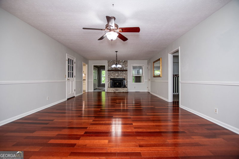 Photo 7 of 1499 Stonington Court