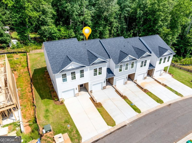 Photo 2 of 117 Greenview Court