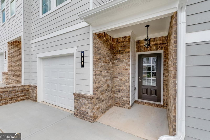 Photo 3 of 117 Greenview Court