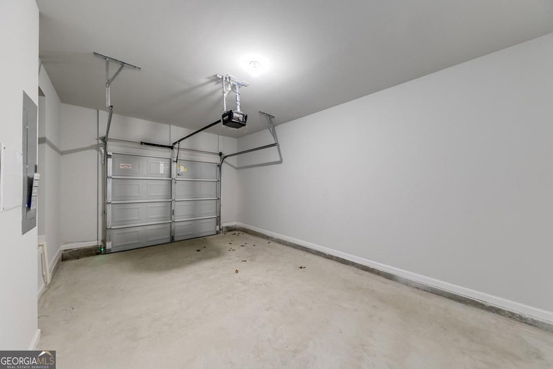 Photo 26 of 117 Greenview Court