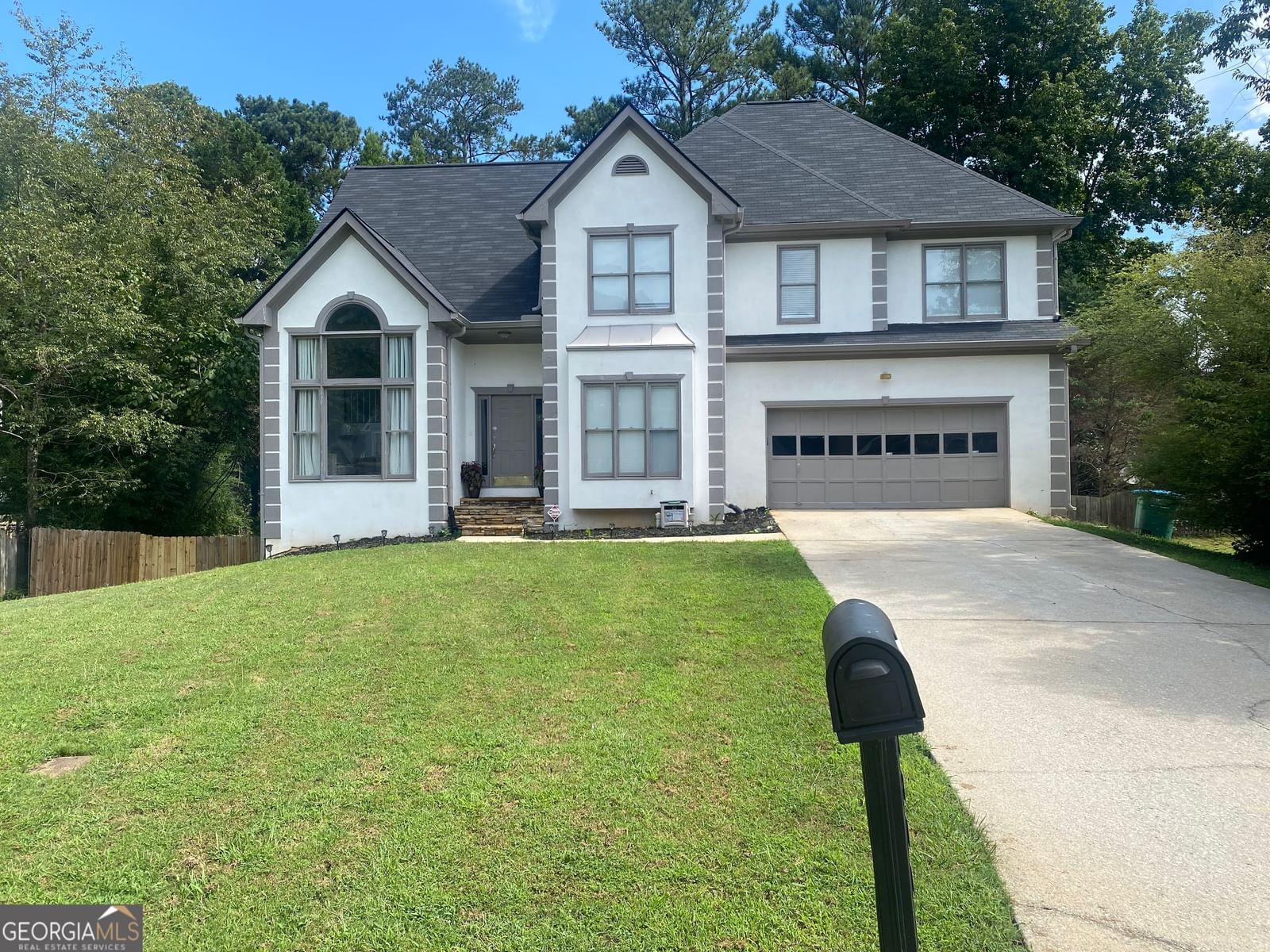 2170 Thorndale Drive SW, Lilburn, GA 30047