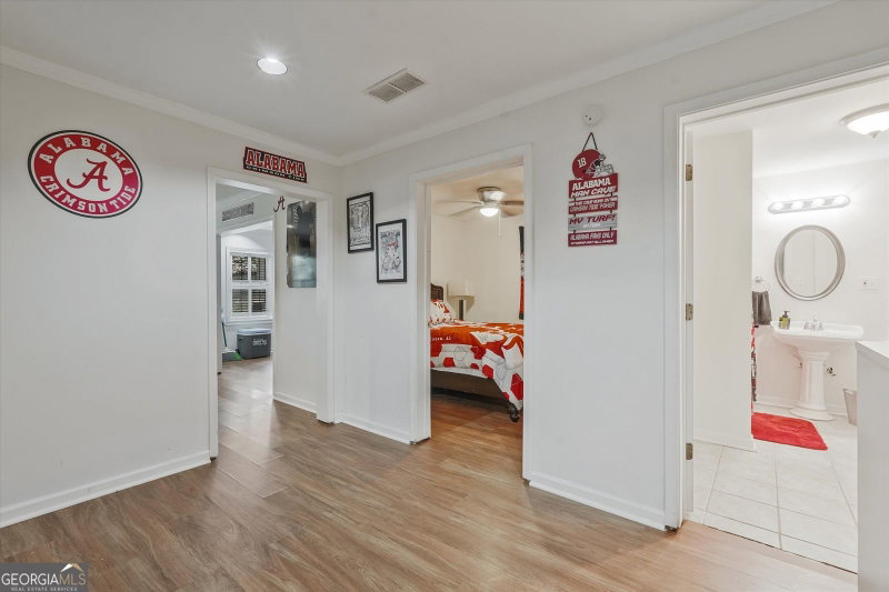 Photo 19 of 2170 Thorndale Drive SW