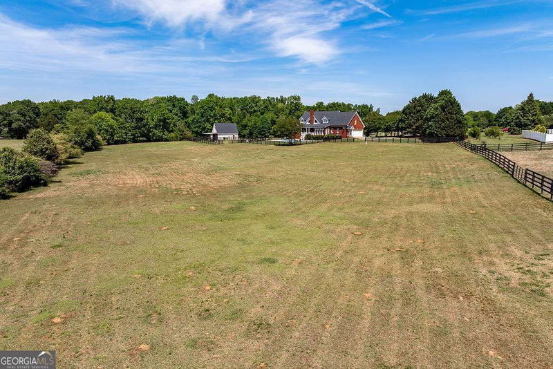 Photo 9 of 1051 Greenfield Lane