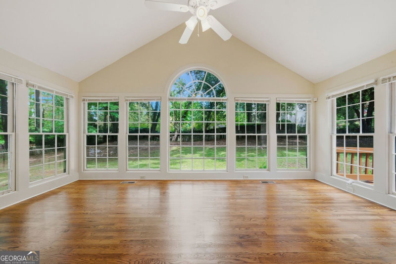 Photo 23 of 100 Lakemont Circle