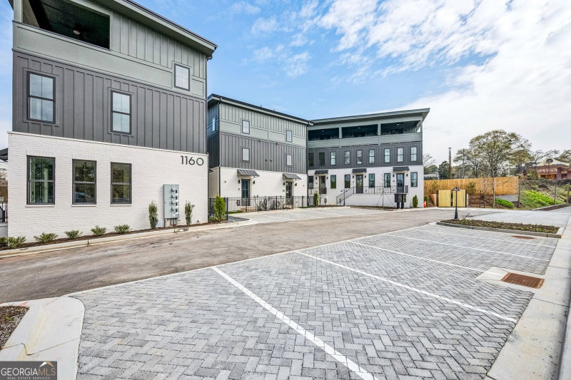 Photo 36 of 1160 Boulevard SE #3
