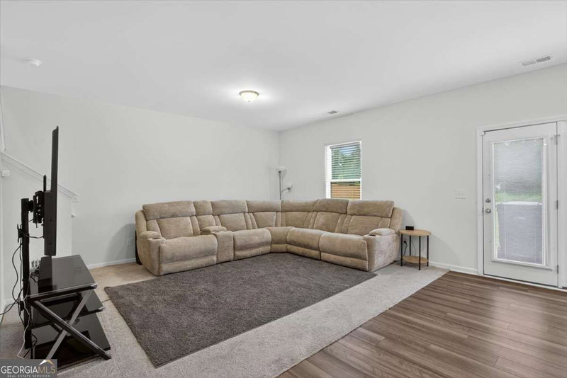 Photo 11 of 169 Verona Drive NW