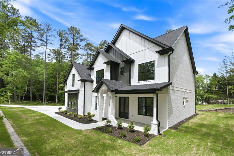 Photo 3 of 880 Bramlett Shoals Road