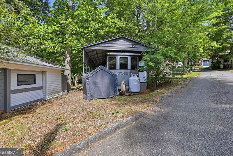 Photo 2 of 1052 Mountain Shadows Drive