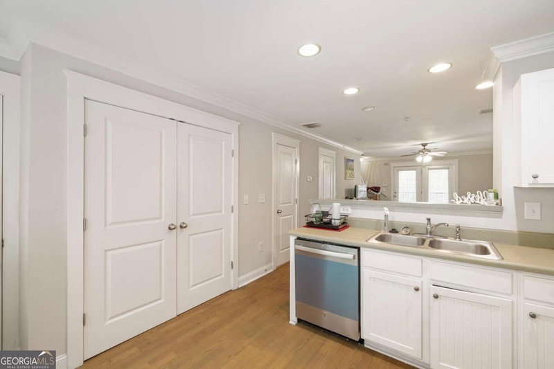 Photo 14 of 1035 Barnett Shoals Road #626