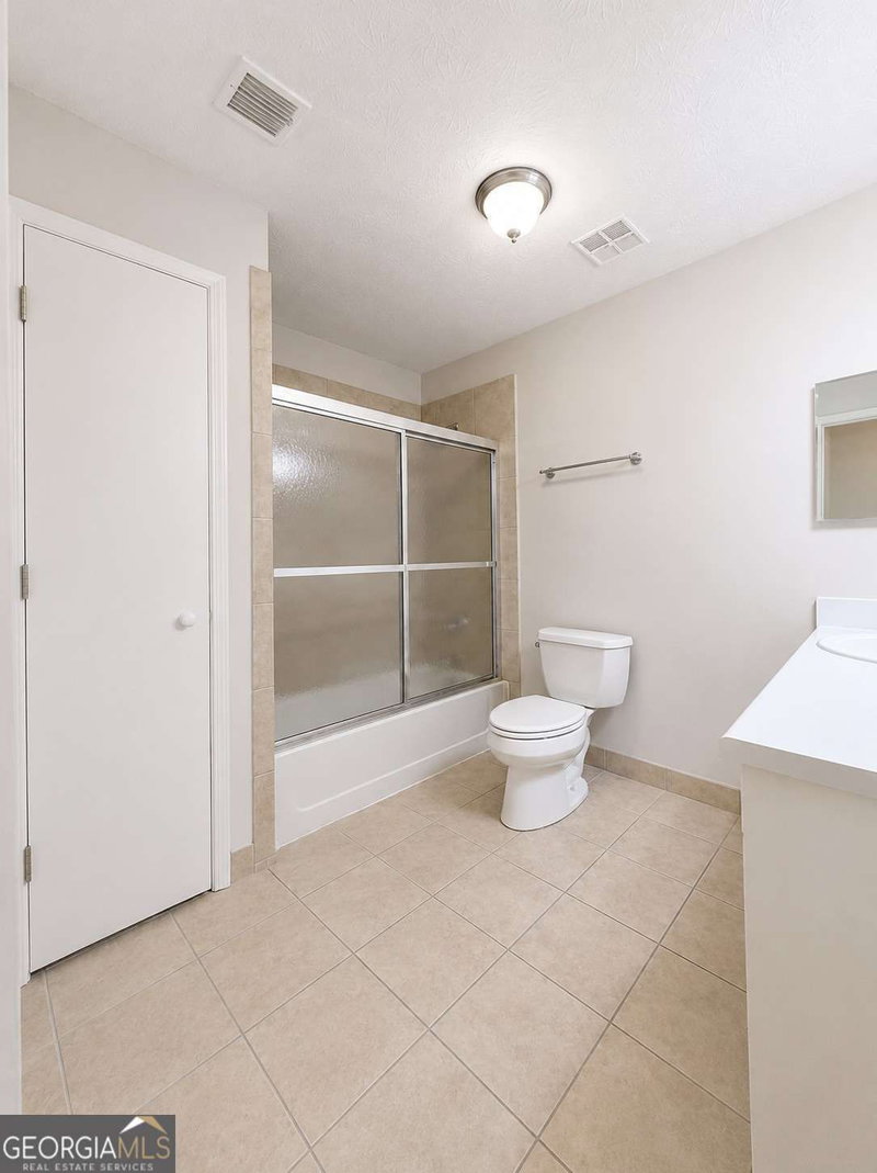 Photo 25 of 1303 Country Park Drive