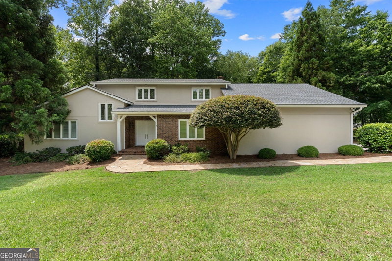 136 S Ole Hickory Trail