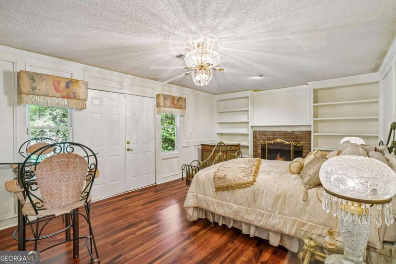 Photo 14 of 3736 E Bay Street