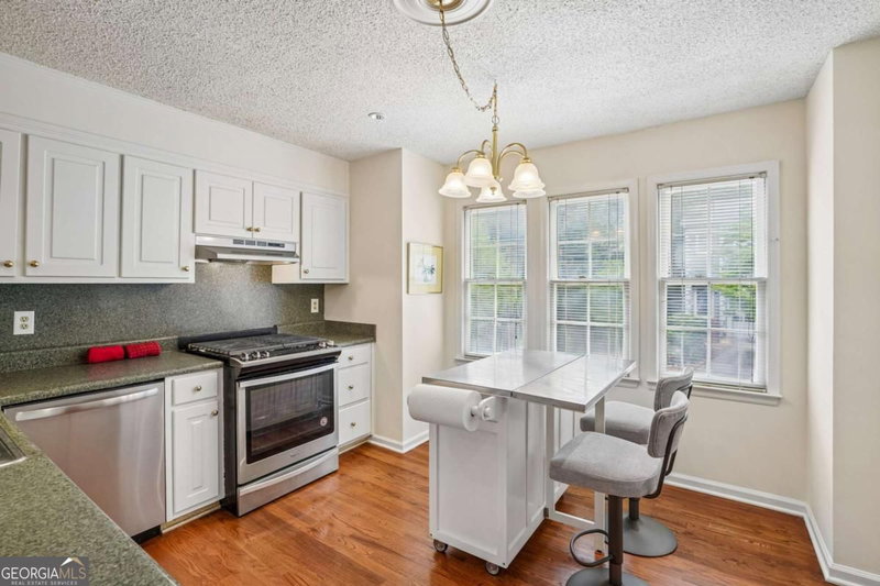 Photo 11 of 3736 E Bay Street