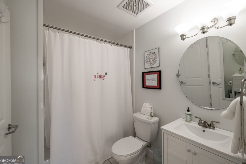 Photo 14 of 250 W Broad Street #708