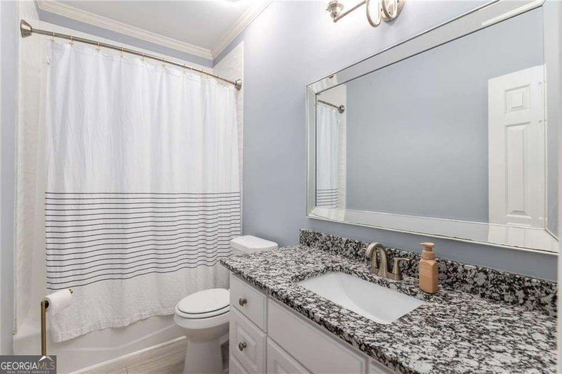Photo 22 of 220 Milano Drive SW