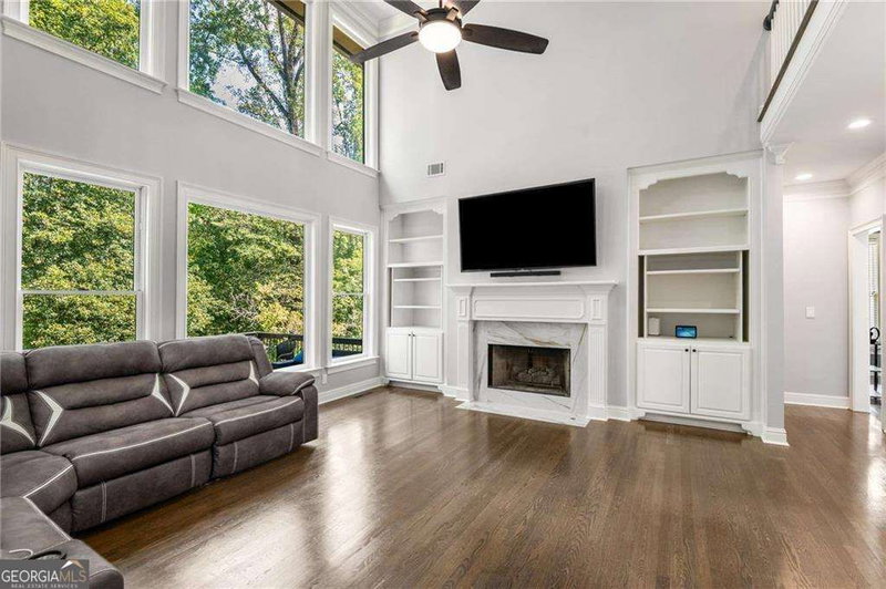 Photo 4 of 220 Milano Drive SW
