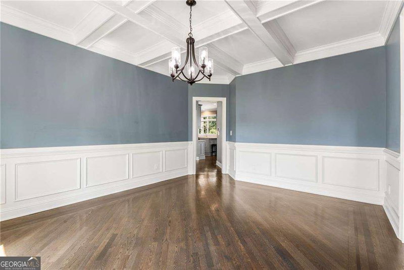 Photo 7 of 220 Milano Drive SW