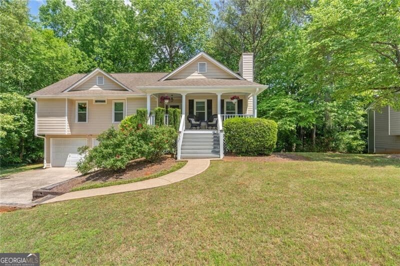 304 Rose Creek Way
