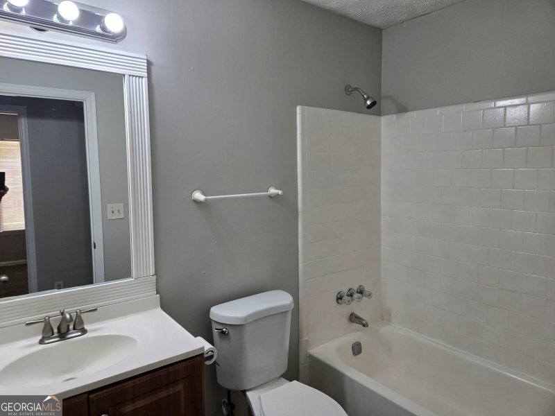 Photo 11 of 447 Sherwood Circle