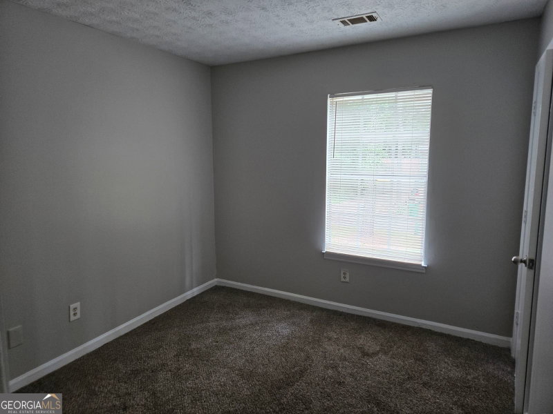 Photo 9 of 447 Sherwood Circle