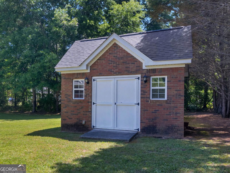 Photo 41 of 214 Cheshire Drive