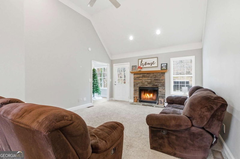 Photo 11 of 158 Ridge Lane