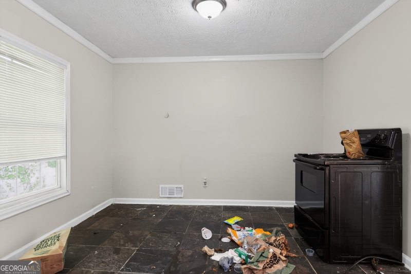 Photo 12 of 2128 Tiffany Lane