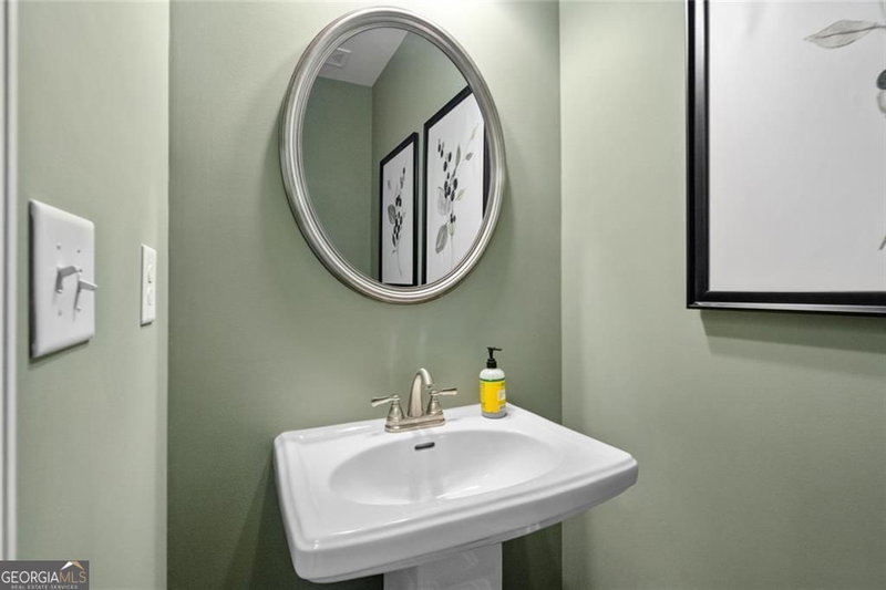 Photo 16 of 100 Sylvie Drive #1