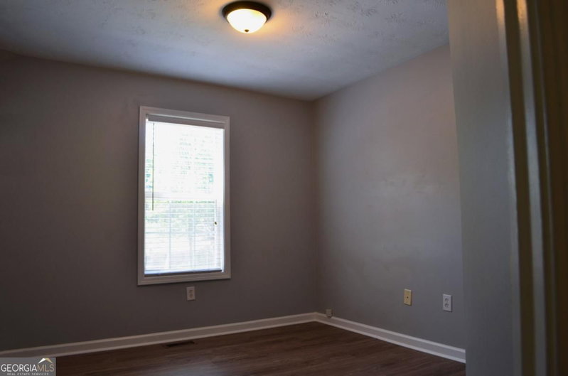 Photo 9 of 43 Stiles Court