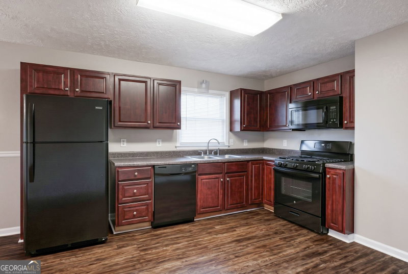 Photo 5 of 1481 Smokehouse Lane