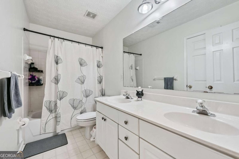 Photo 19 of 877 Dunlin Fields Drive