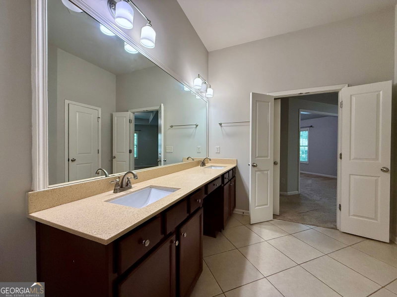 Photo 29 of 5115 Breezewood Circle
