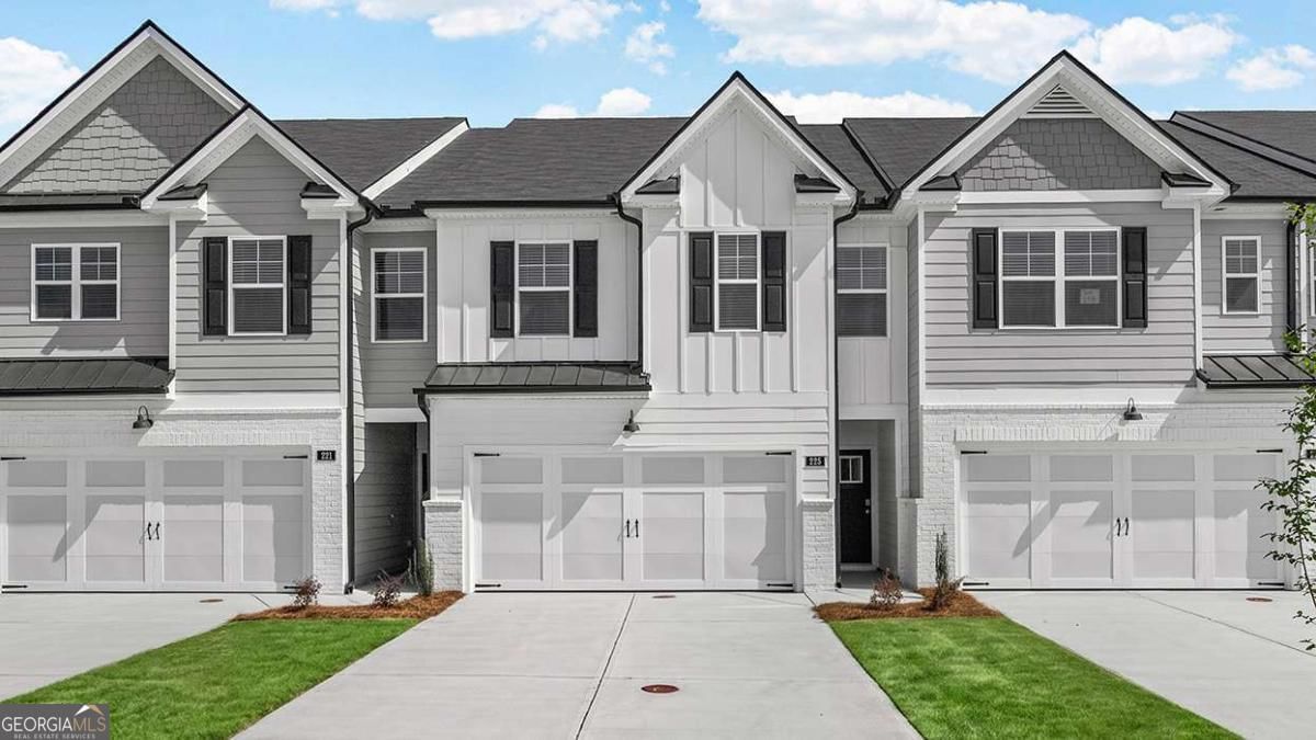 236 Sound Circle, Stockbridge, GA 30281