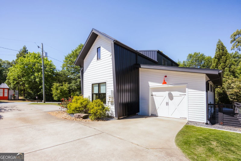 Photo 6 of 175 Hendrix Avenue