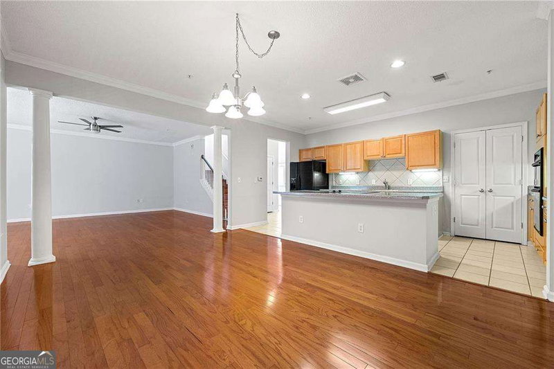 Photo 5 of 2015 Barrett Lakes Boulevard NW #415